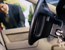 Security Locksmith Services Lakewood, CA 562-263-5457 - 19-Locked-keys-in-car